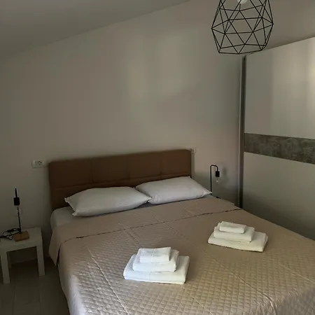 Apartment Dokic 3 *