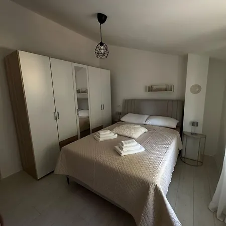 Apartment Dokic 3 *